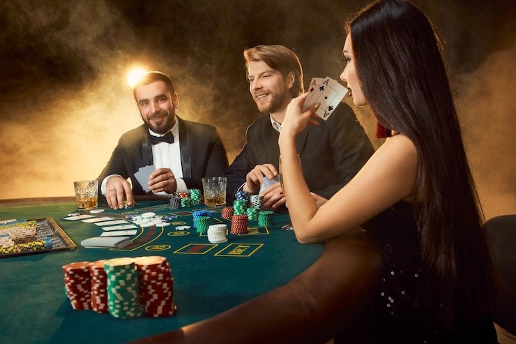 Suasana kasino langsung dengan dealer profesional di platform tatabet